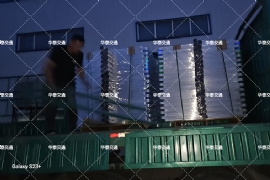 深夜装车发货,13米高栏直达